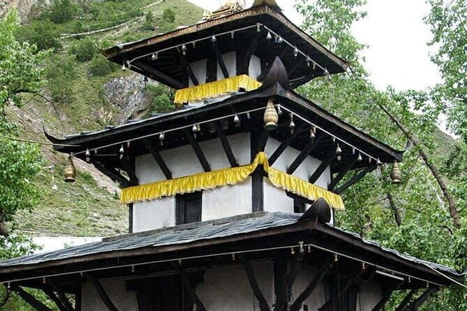 2-Day Scenic Mustang Tour: Pokhara to Jomsom, Kagbeni & Muktinath - Pokhara to Jomsom by private 4WD: what that really means