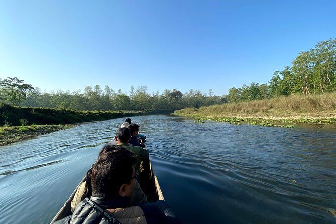 45 Minutes Canoeing at Rapti River in Chitwan National Park - Pickup, Guide, and Small Group Size: The Comfort Factor