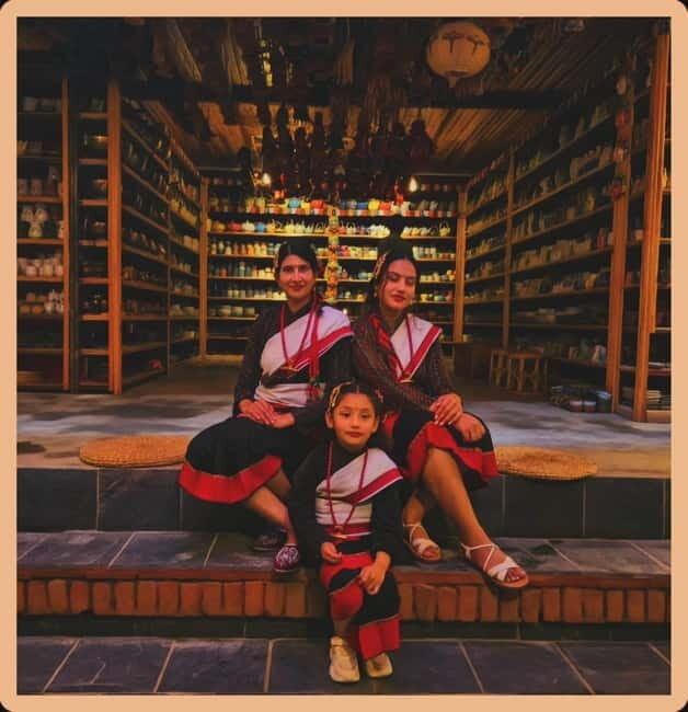 Bhaktapur: Experience the Art of Clay, Curd, and Chant - Evening Bhajan at a Local Temple: Folk Music With Real Devotees