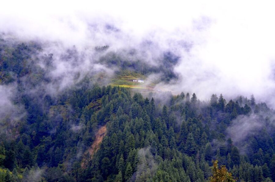 Everest Base Camp: 3 Hour Helicopter Sightseeing Tour - Kathmandu to Lukla: The Gateway Leg