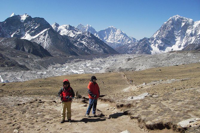 Everest Base Camp - Cho La Pass - Gokyo Trek - Guides and Team Support: What the Best Service Looks Like in the Mountains