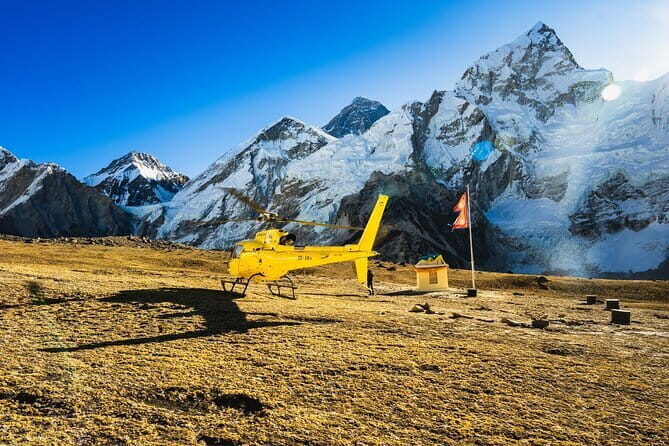 Everest Base Camp helicopter tour with landing - Kathmandu to the Everest region: the first helicopter flight moments