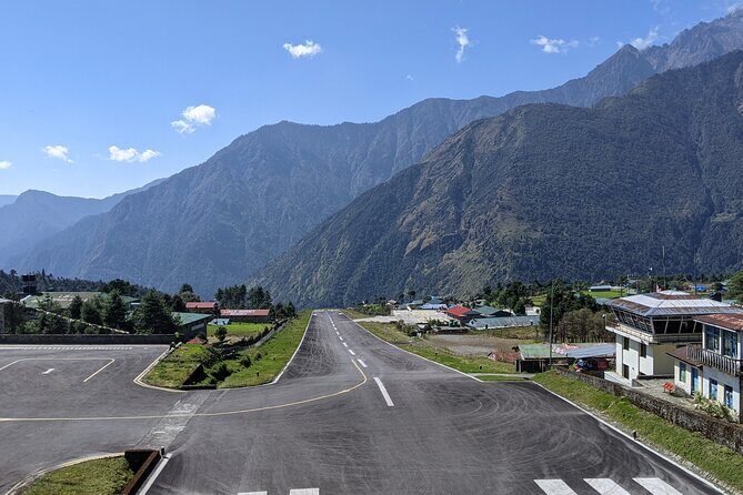 Everest Base Camp Trek 15 days | Local Guide | Flexible Itinerary - Guide, porters, and the safety you can feel in the plan
