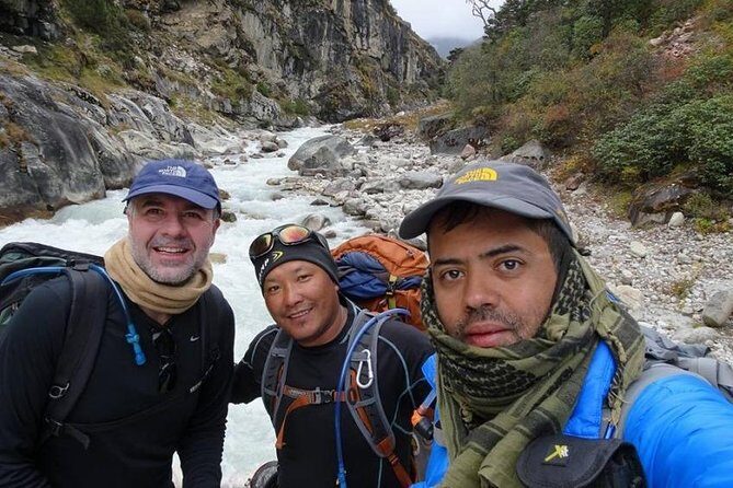 Everest Base Camp Trek With Local Expert Sherpa Guide - Lodges, Meals, and What You’ll Still Pay For