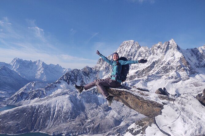 Everest Gokyo Valley Trek - 12 days - Day 1 in motion: Kathmandu to Lukla to Phakding