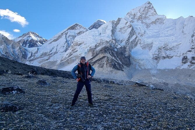 Everest Panorama Helicopter Tour - Kathmandu and Bhaktapur Valley: The First Big Picture Moment