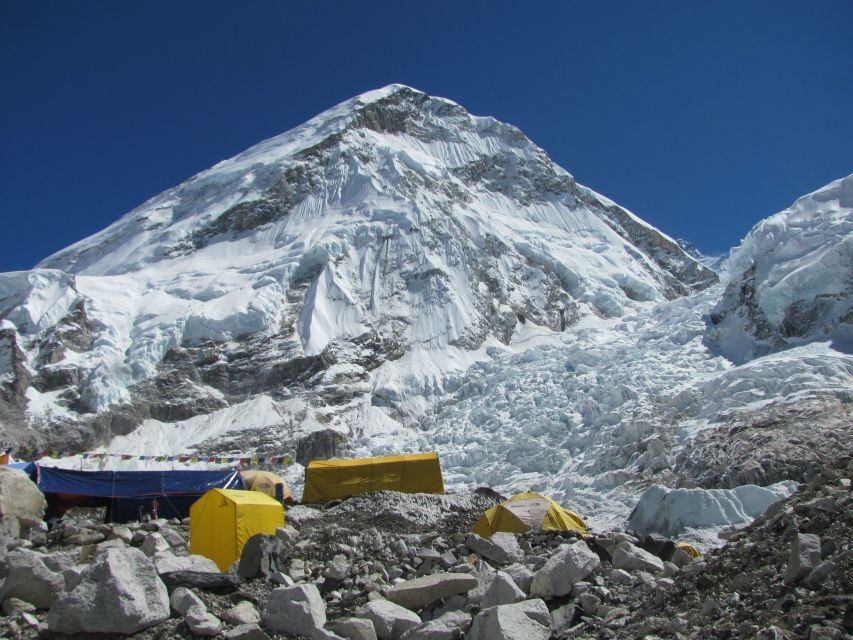 Kathmandu: 14-Day Everest Base Camp with Kala Patthar Trek - Lodges, food, and the reality of warm comfort at altitude