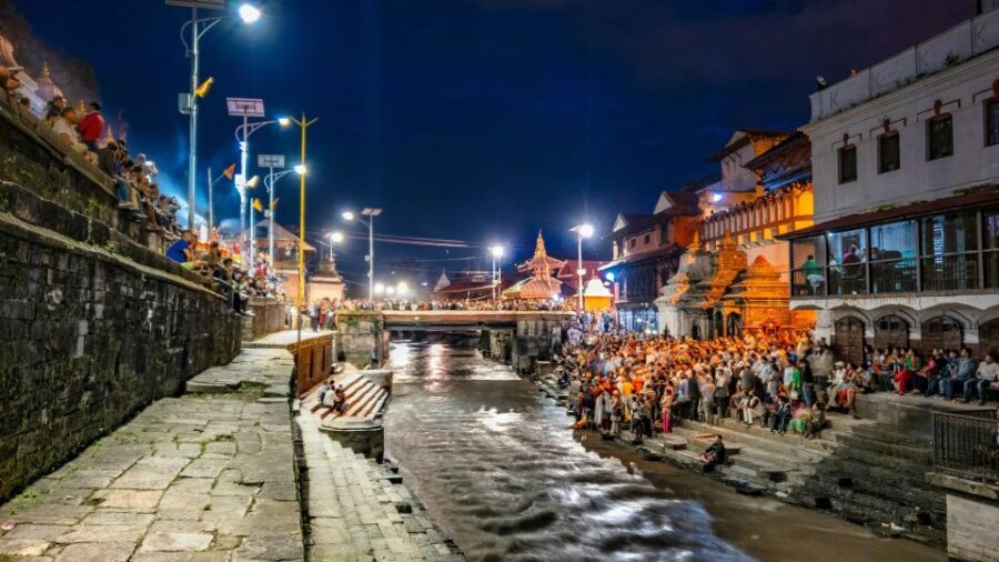Kathmandu City Sightseeing Bus tour (5 Sights) - Stop 1: Pashupatinath Temple and the Bagmati River Aarti