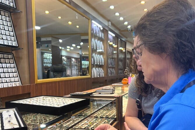 Kathmandu Food & Drink and Shopping Rickshaw Tour - Asan markets: tea and spice shopping that doesn’t feel random