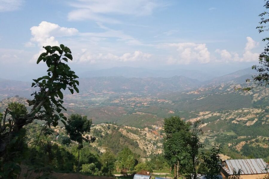 Kathmandu: Nagarkot Sunrise and Hike Tour to Changu Narayan - Guides you might meet: what makes the explanations feel real