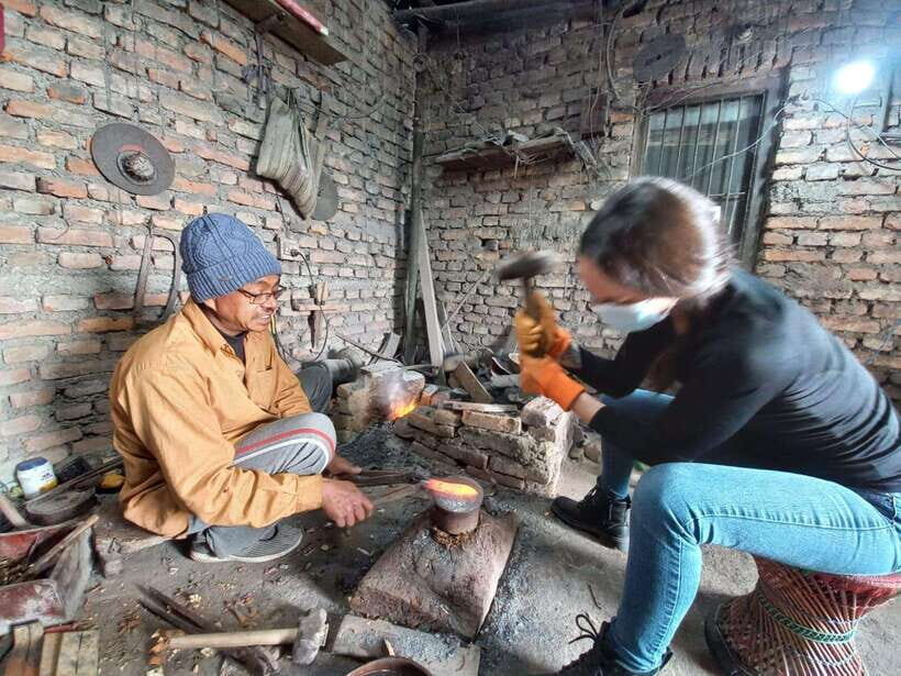 Knife Khukuri Making Workshop - From Scratch Metal to Shape: Hammering Is the Real Hook
