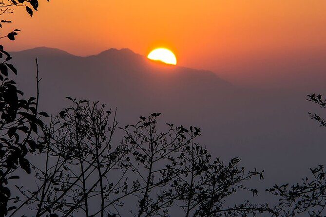 Nagarkot and Changu Narayan Hiking Tour from Kathmandu - Guides and Drivers: What Makes the Difference on the Ground