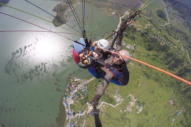 Paragliding - Door-to-door pickup to Toripani: how the day starts