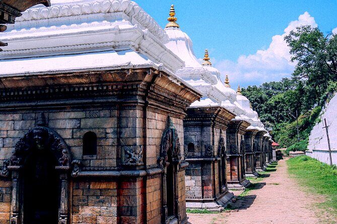 Pashupatinath Temple, Hindu Crematorium and Aarati in-depth Tour - Pashupatinath’s Doorway: What You’re Really Walking Into