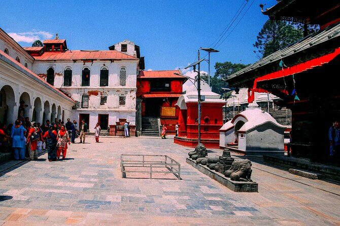 Pashupatinath Temple, Hindu Crematorium and Aarati in-depth Tour - Temple Time with a PhD-Supervised Guide