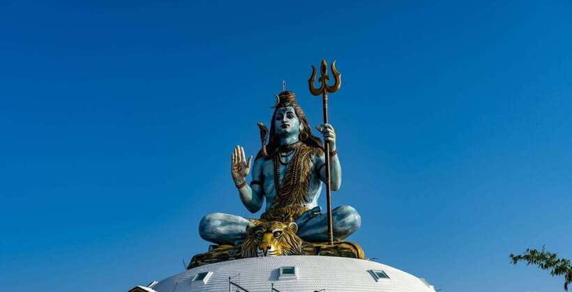 Pokhara: Full-Day Sharing Bus Tour on 7 Iconic Destination - Bindabasini Temple: Ornate Calm at the End of the Loop