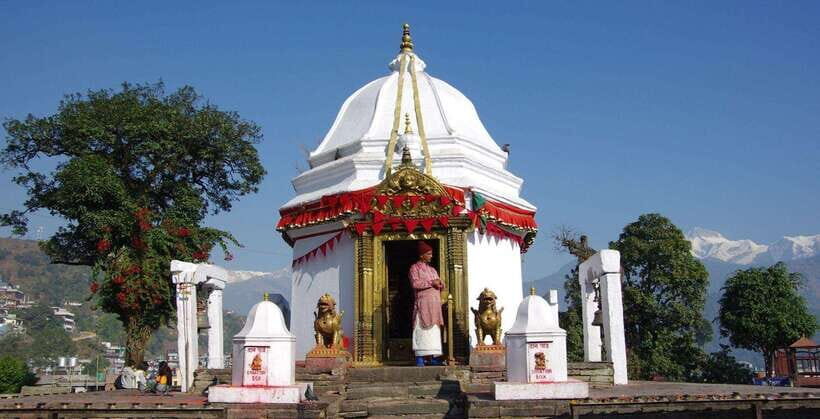 Pokhara: Full-Day Sharing Bus Tour on 7 Iconic Destination - Food and Entry Fees: The Part You Must Budget