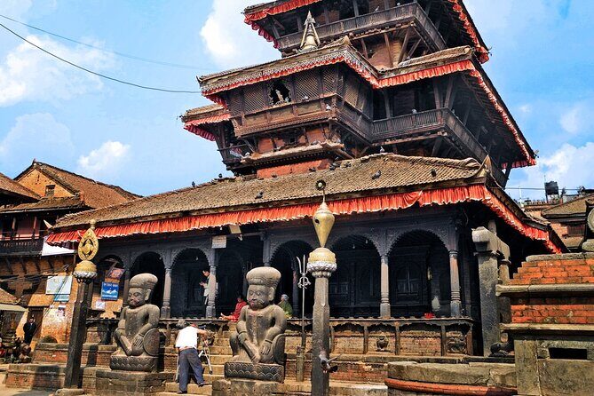 Private Bhaktapur and Nagarkot Day Tour From Kathmandu - Dattatreya Temple: a quiet reset before the drive