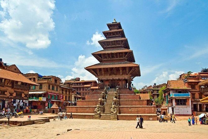 Private Bhaktapur and Nagarkot Day Tour From Kathmandu - The drive to Nagarkot: scenery hunting begins, traffic ends your patience