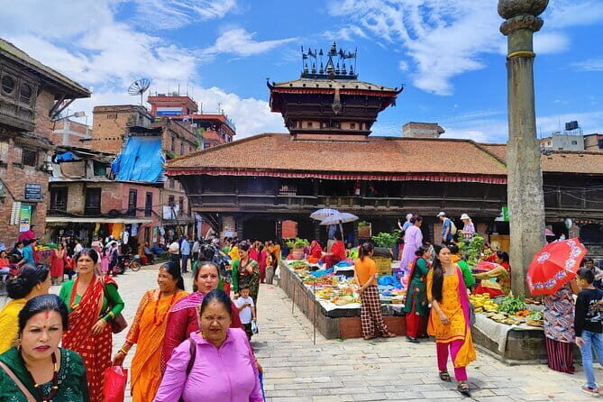 Private Full-Day Kathmandu All 7 UNESCO World Heritage Sites Tour - Stop 2: Kathmandu Durbar Square for palace-era power