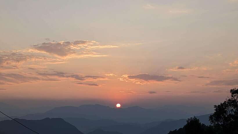 Sarangkot Sunrise over the Himalayas - What to know about guides, English support, and small extras