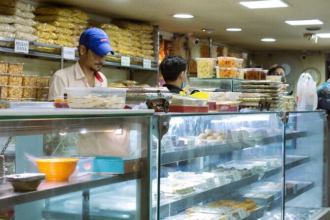 Walking Food Tour in Hidden Local Eateries of Kathmandu - What you’ll eat: Nepali street snacks with Indian influence